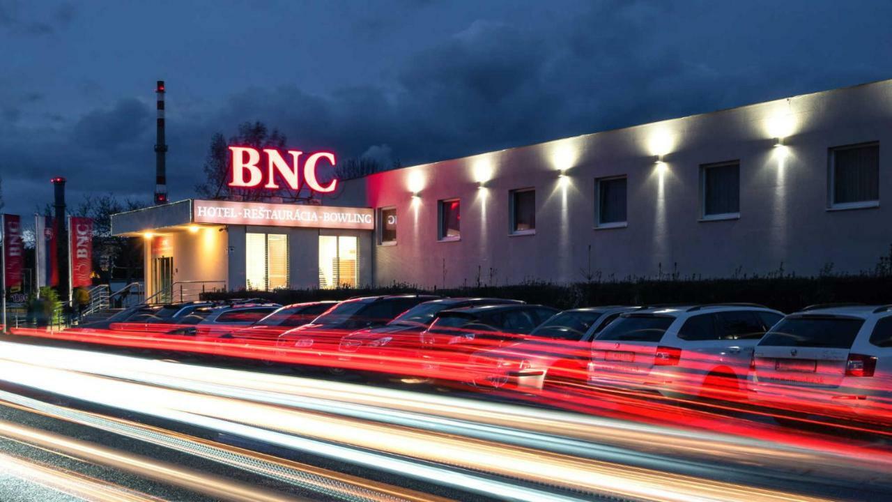 ברטיסלאבה Bnc Hotel - Restaurant - Bowling מראה חיצוני תמונה